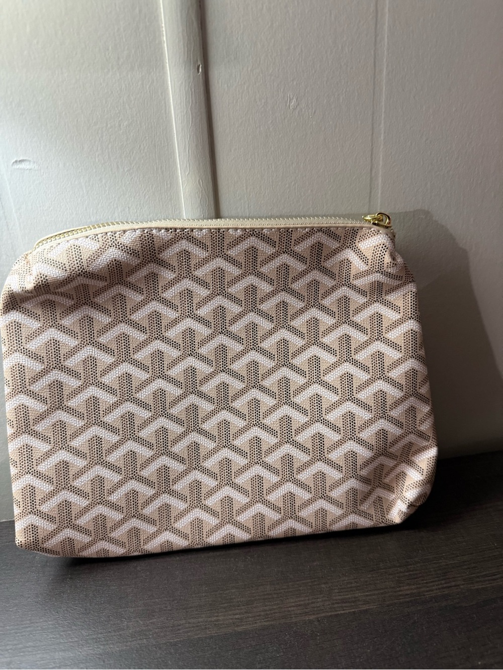 Beige Geometric-Pattern Shoulder Bag with Matching Pouch - Picture 3 of 4